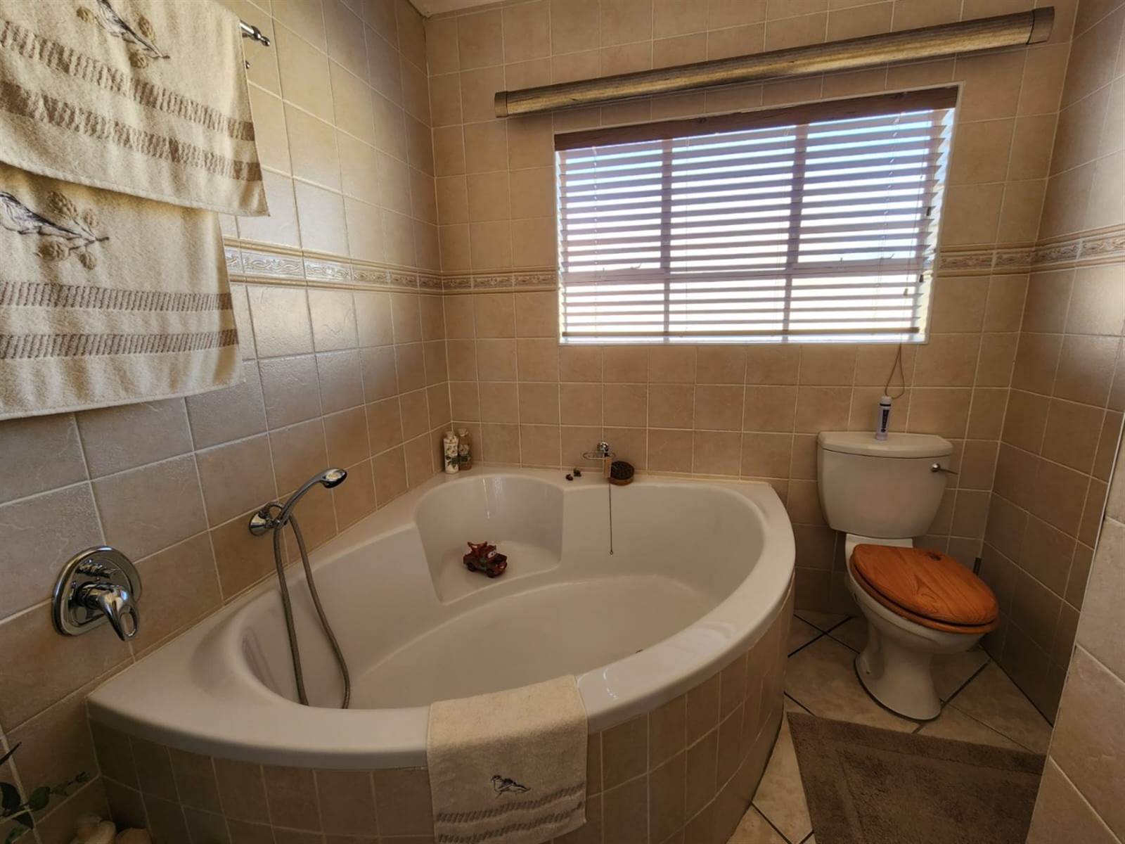 4 Bed House in Carletonville photo number 19