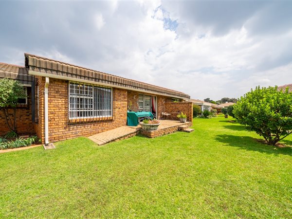 2 Bedroom House 2 Bedroom House