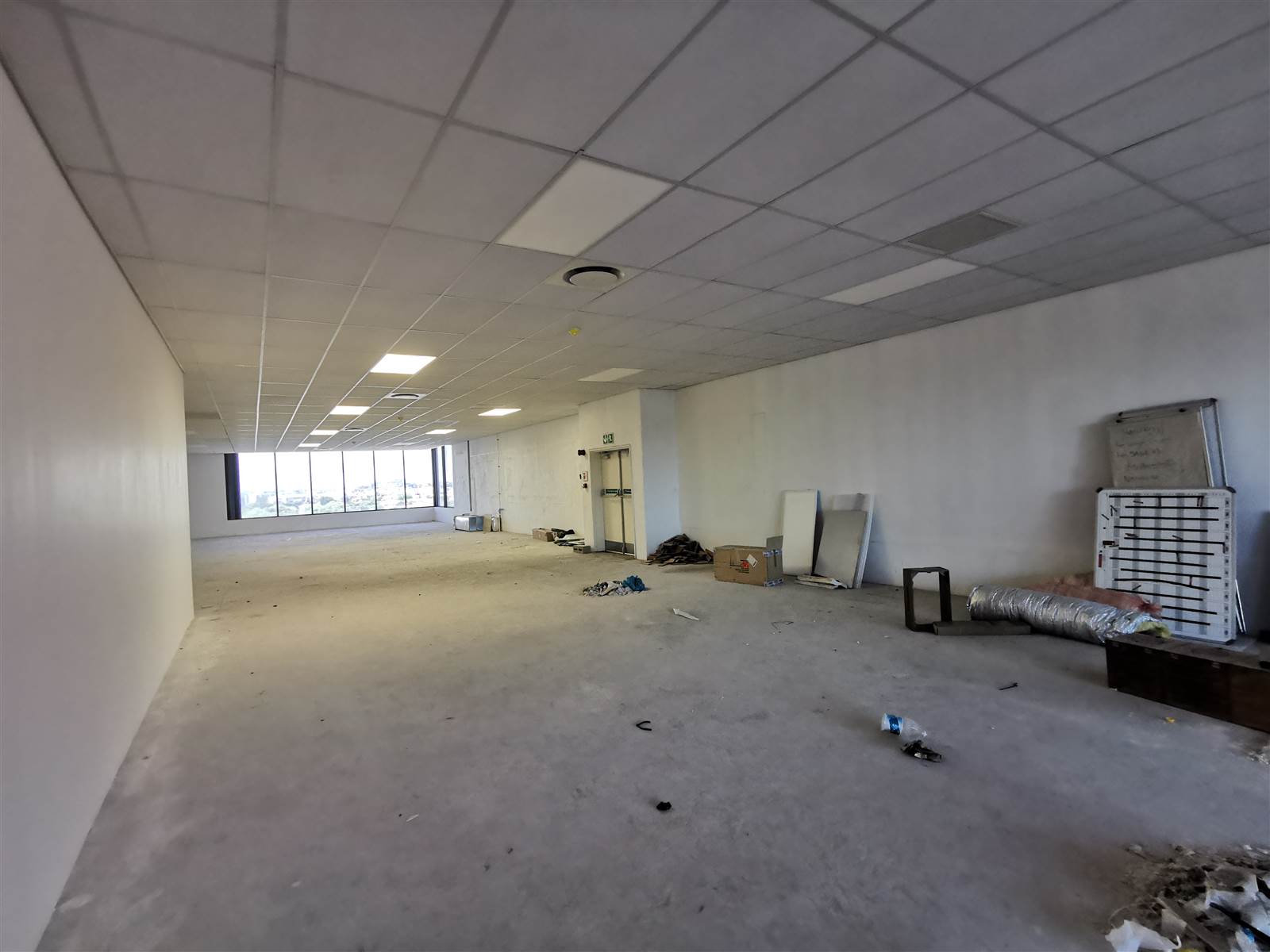 353  m² Commercial space in Sanddrift photo number 1