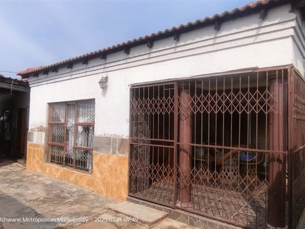 3 Bedroom House 3 Bedroom House
