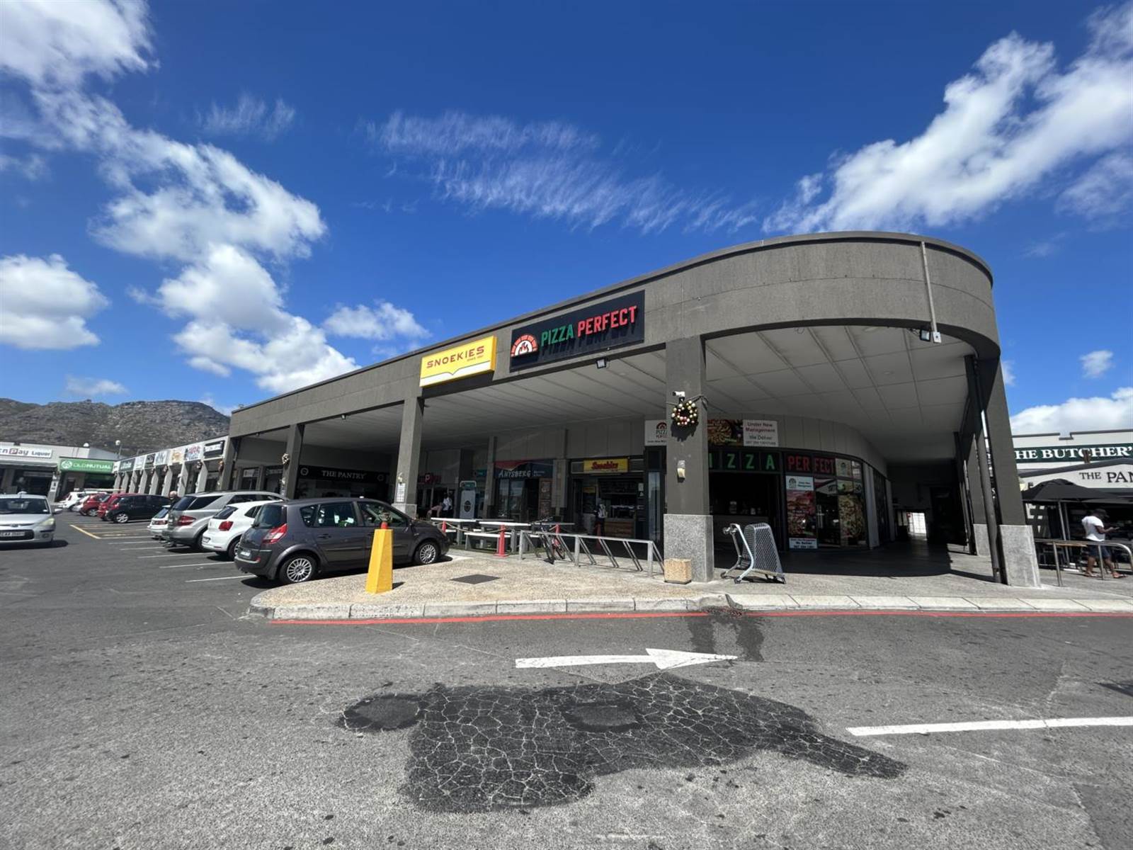 53  m² Retail Space in Tokai photo number 1