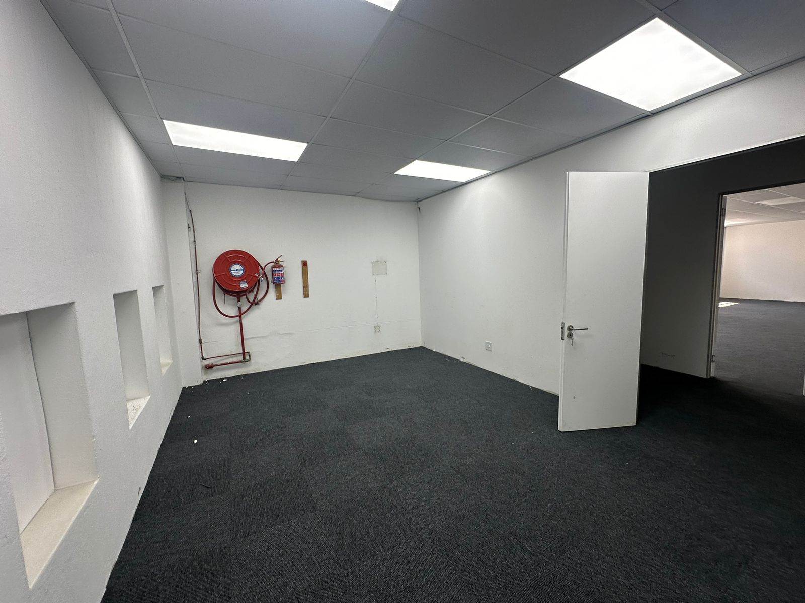 23  m² Commercial space in New Redruth photo number 2
