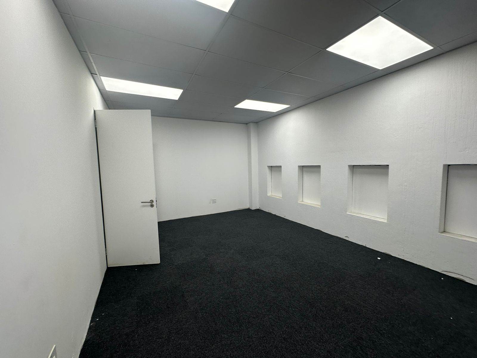 23  m² Commercial space in New Redruth photo number 7