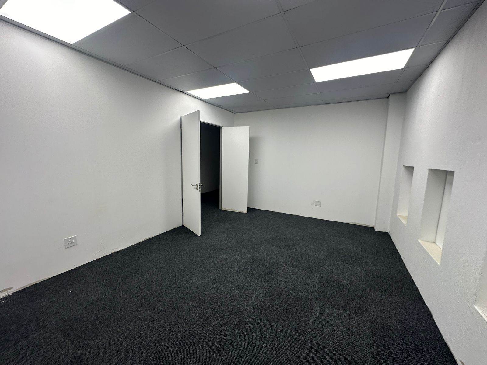 23  m² Commercial space in New Redruth photo number 9