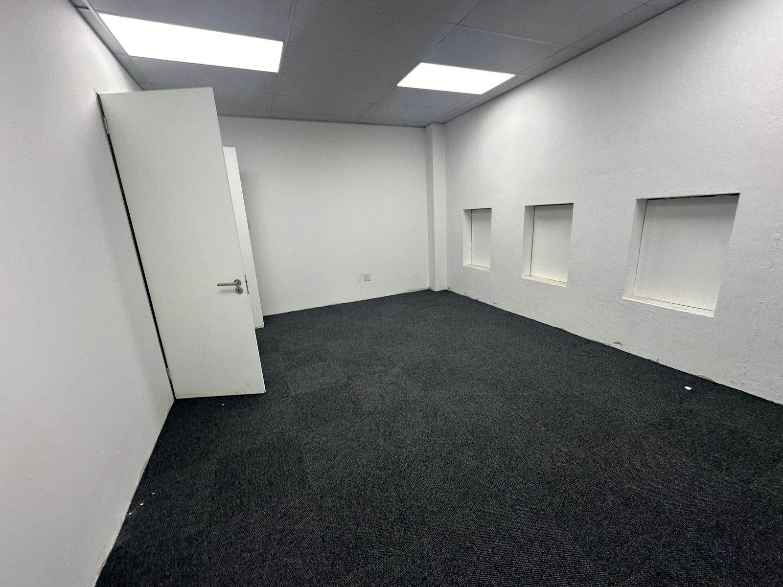 23  m² Commercial space in New Redruth photo number 6