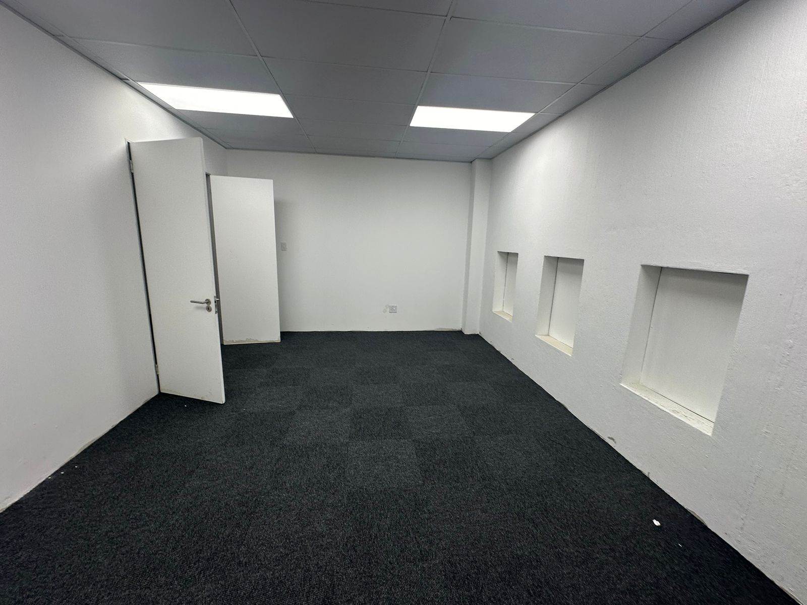 23  m² Commercial space in New Redruth photo number 14