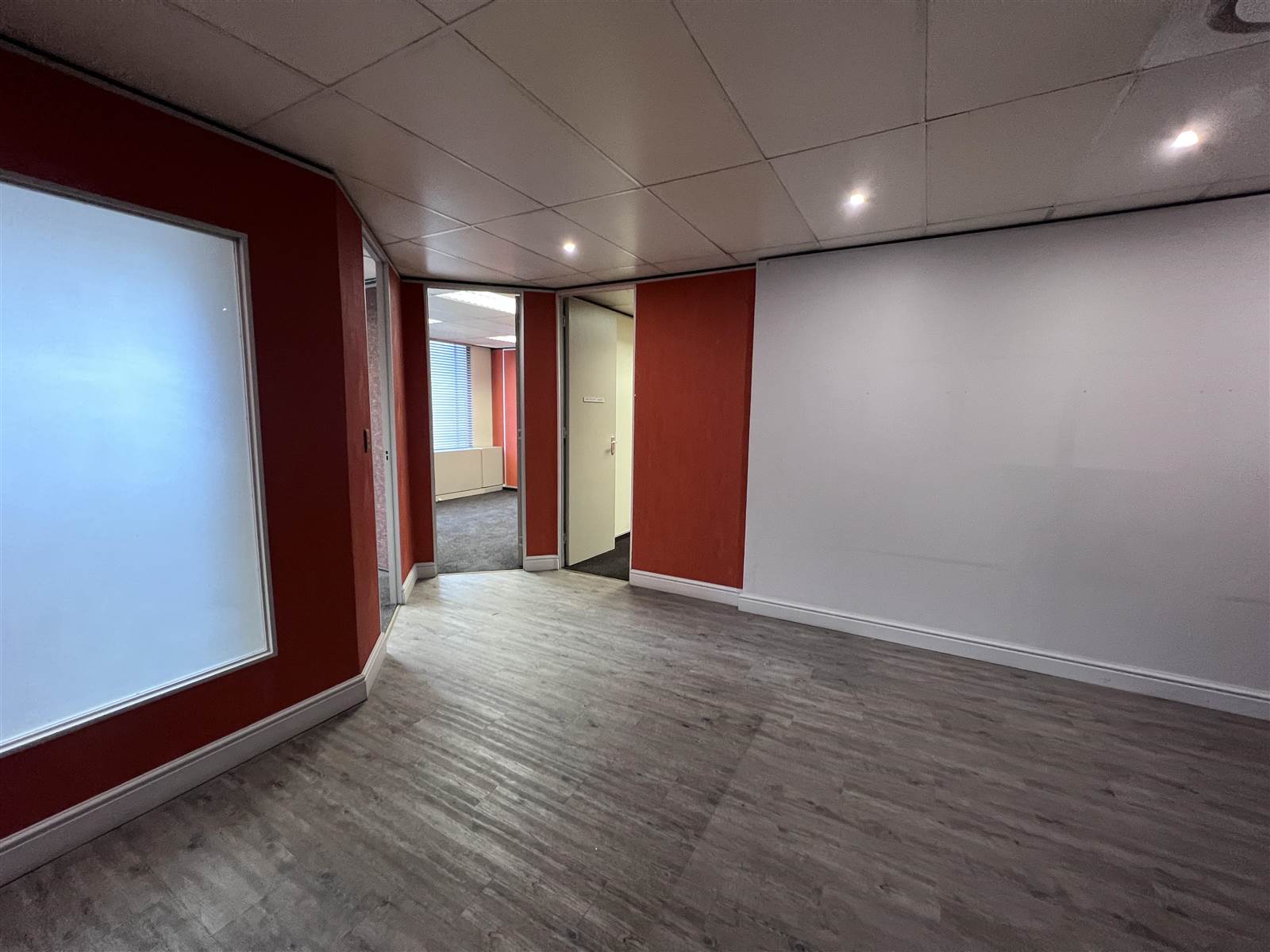 435  m² Commercial space in Cape Town City Centre photo number 2