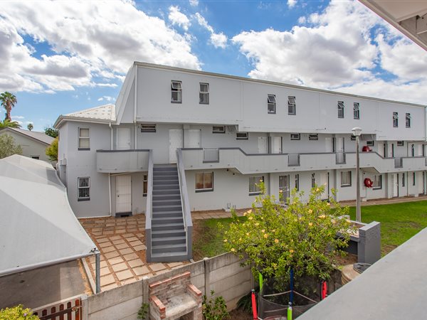 2 Bed Apartment in Northern Paarl
