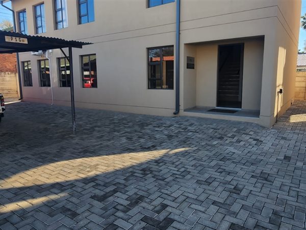 141 m² Commercial space 141 m² Commercial space