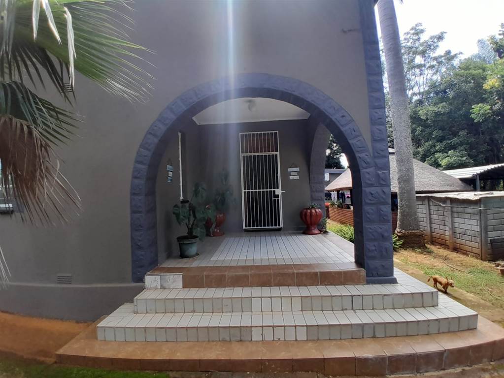 3 Bed House in Louis Trichardt photo number 12