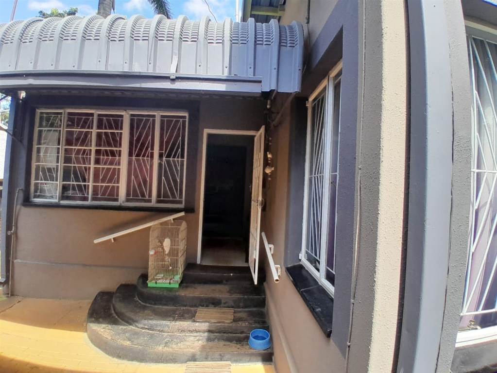 3 Bed House in Louis Trichardt photo number 15