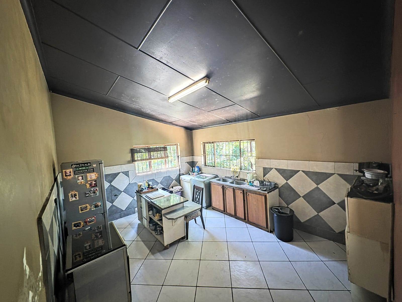 3 Bed House in Doonside photo number 6