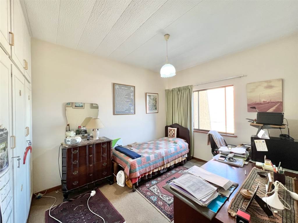2 Bed Apartment in Pietermaritzburg Central photo number 24