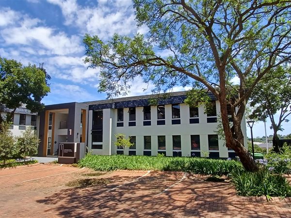 346  m² Commercial space in Dunkeld West