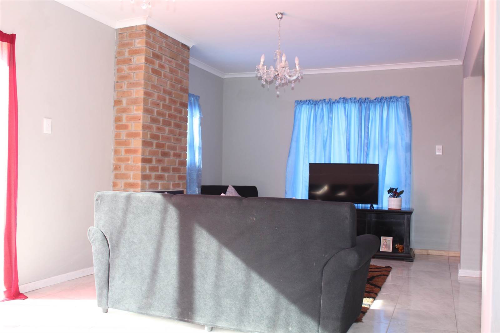 3 Bed House in Macassar photo number 21