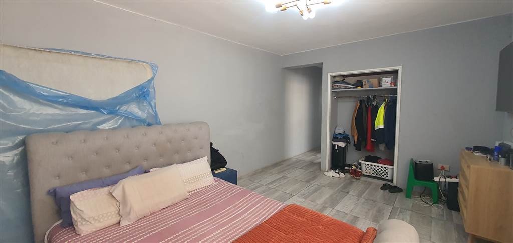 Bachelor apartment in Amanzimtoti photo number 5