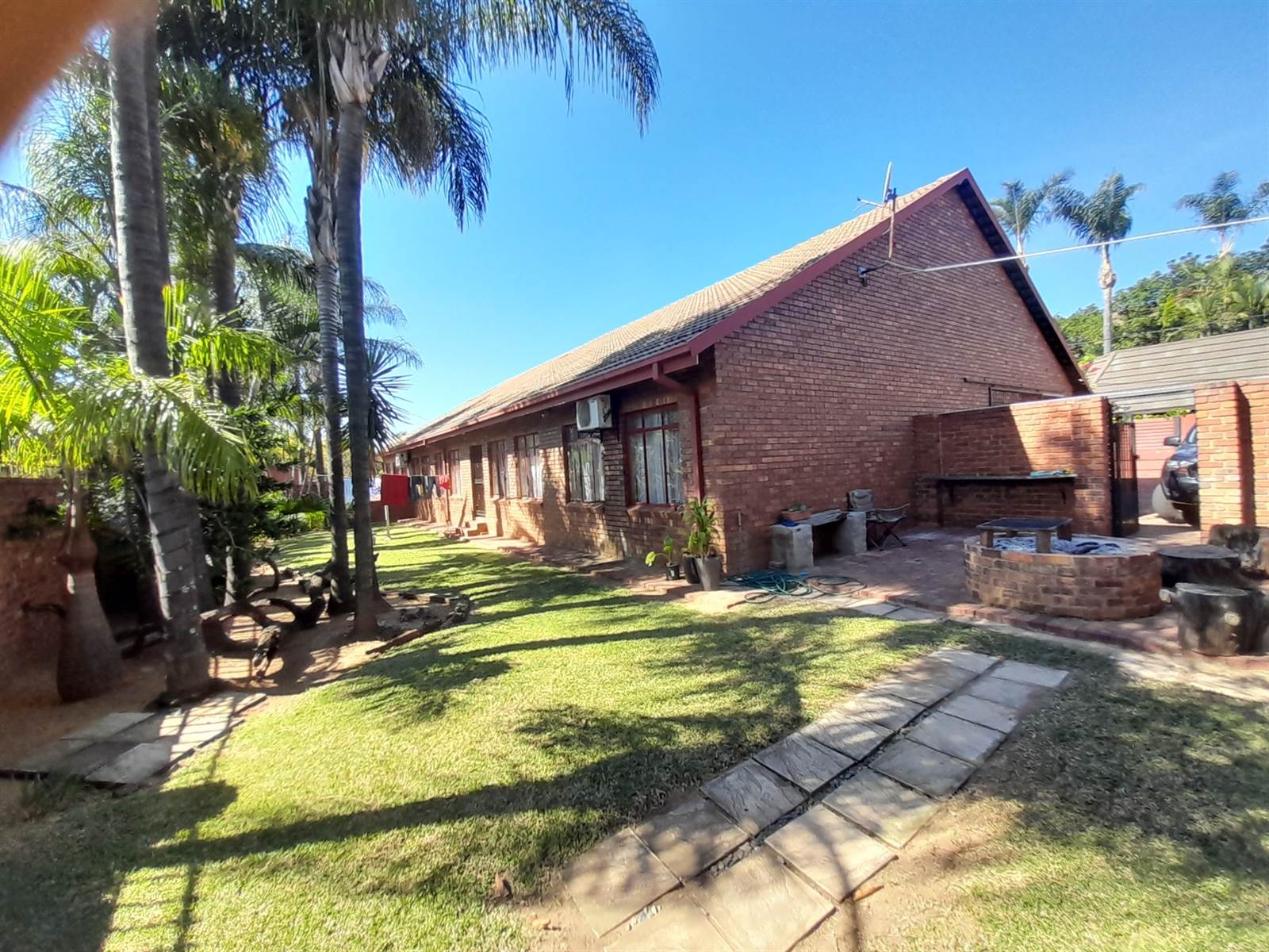 4 Bed House in Pretoria North photo number 1