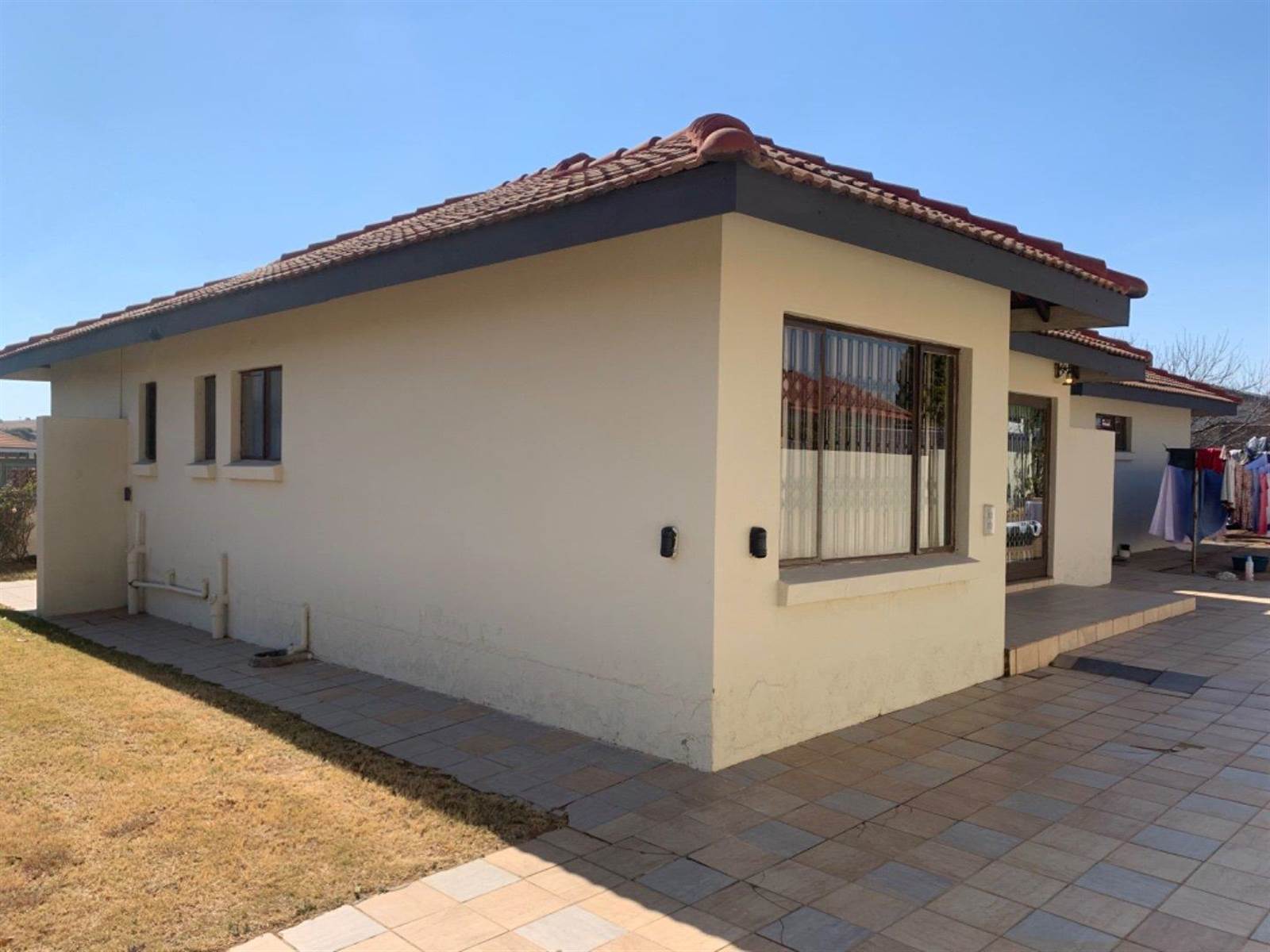 3 Bed House in Serala View photo number 28