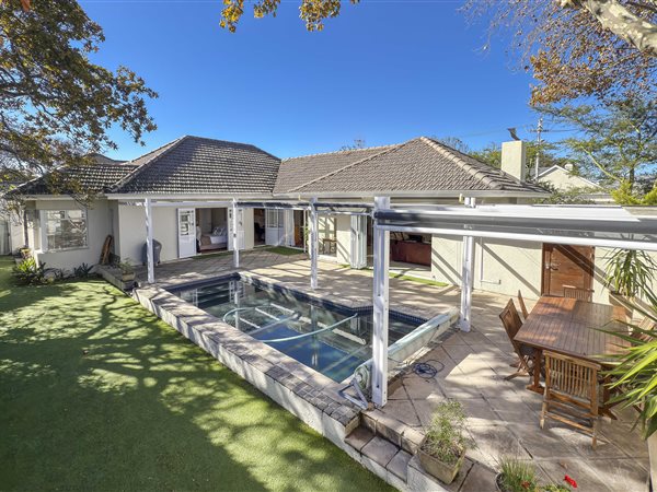 4 Bedroom House 4 Bedroom House