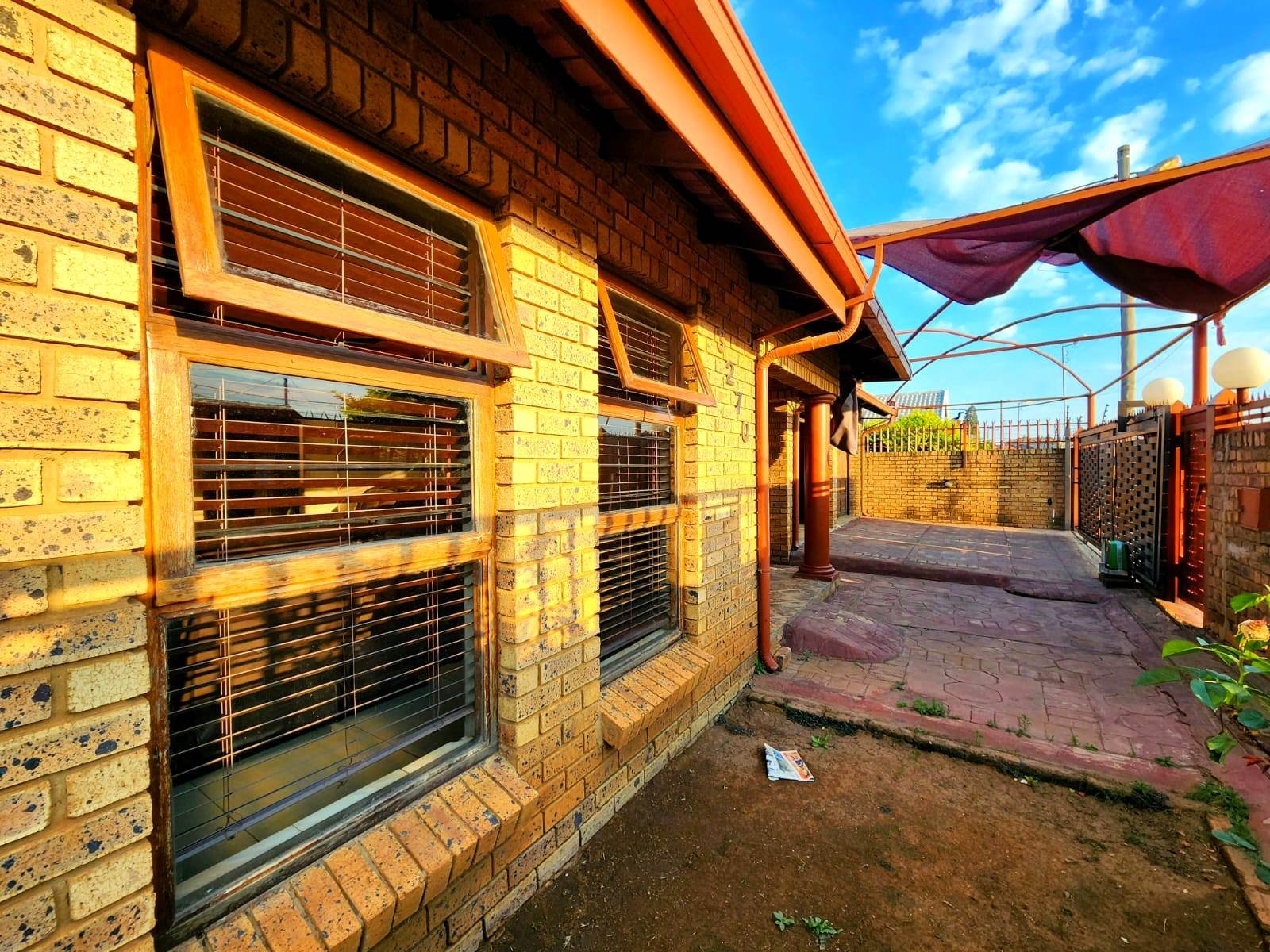 4 Bed House in Mamelodi East photo number 3