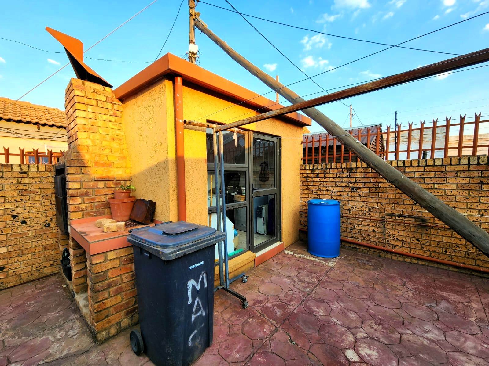 4 Bed House in Mamelodi East photo number 21