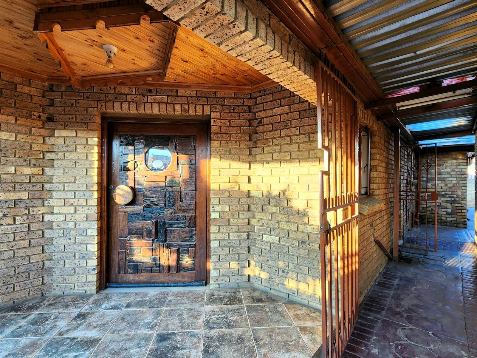 4 Bed House in Mamelodi East photo number 19