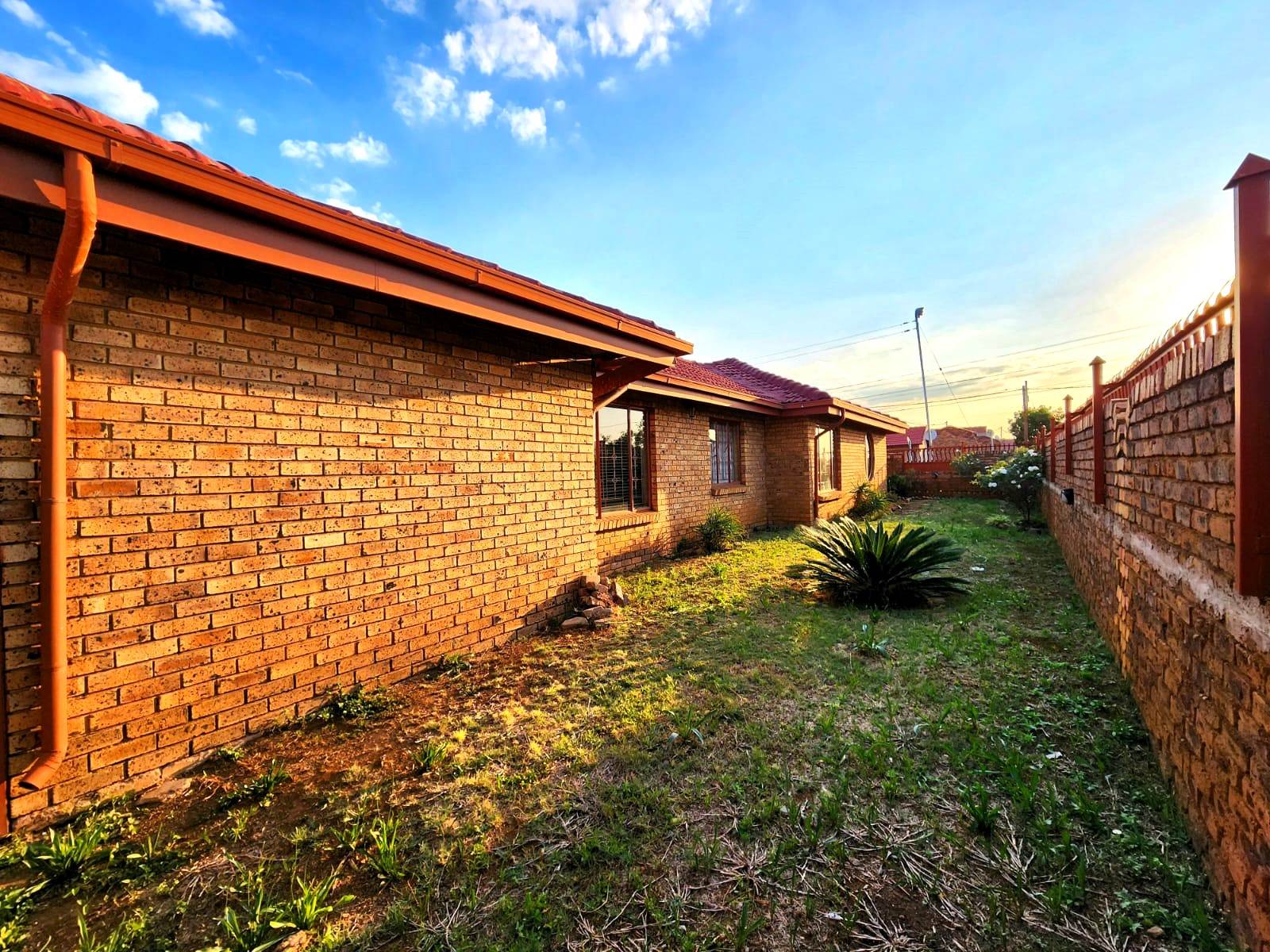 4 Bed House in Mamelodi East photo number 30