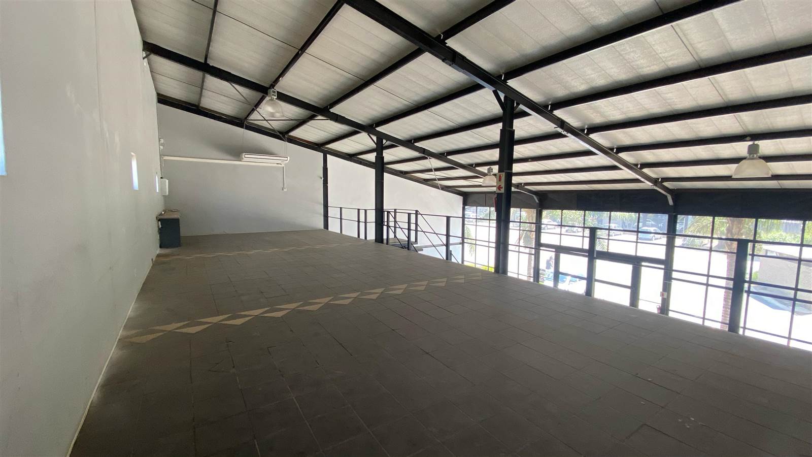 335  m² Industrial space in Louwlardia photo number 6