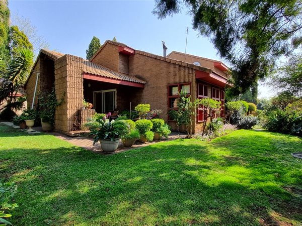 4 Bedroom House 4 Bedroom House