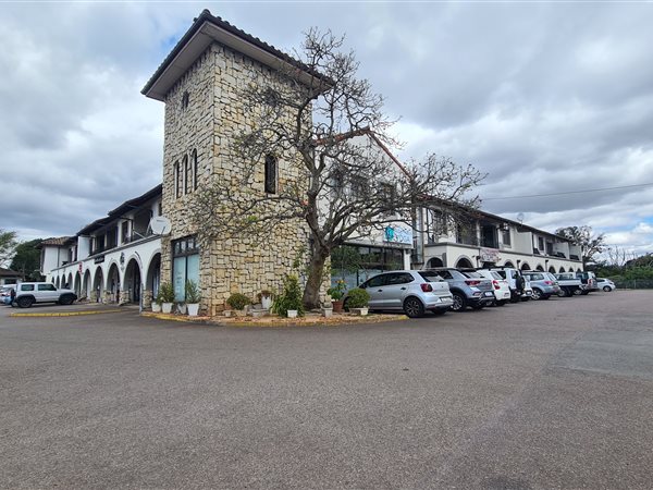 74  m² Commercial space in Gillitts