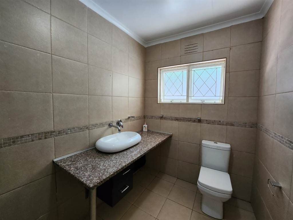 3 Bed House in Farningham Ridge photo number 27