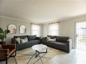4 Bed House in Roodekop