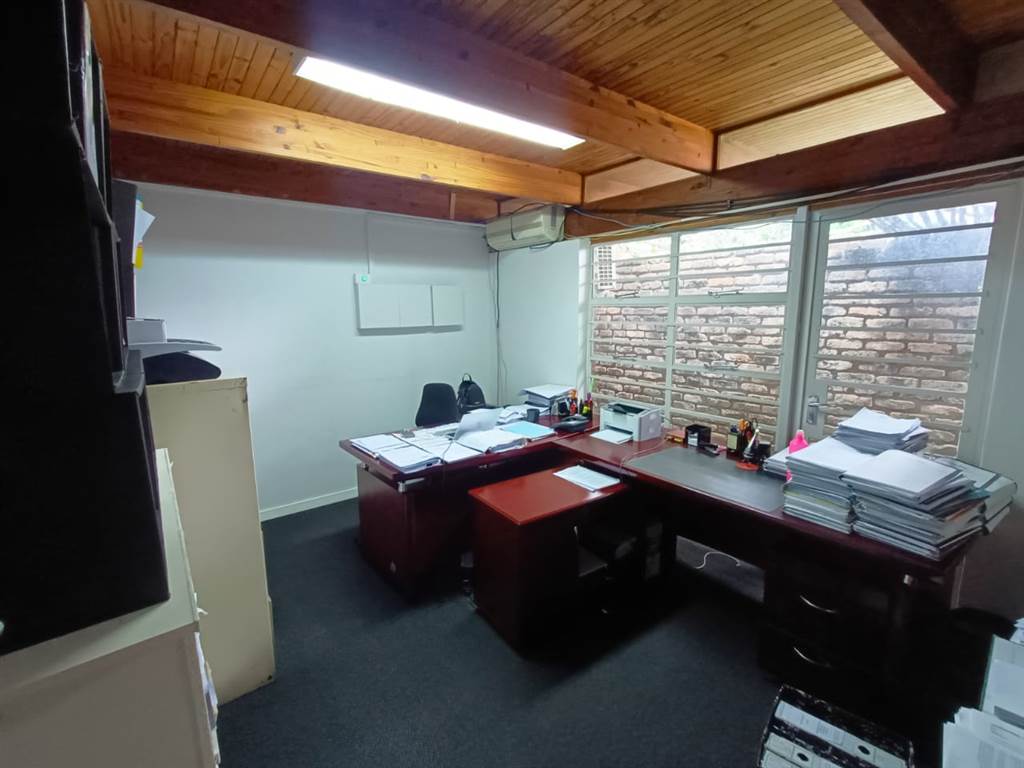 380  m² Commercial space in Garsfontein photo number 7