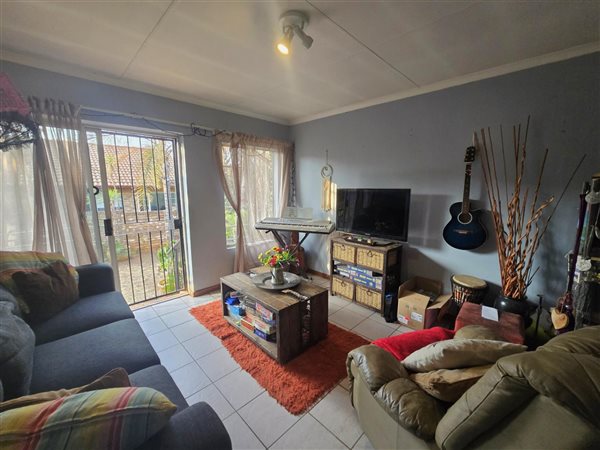2 Bedroom Townhouse 2 Bedroom Townhouse