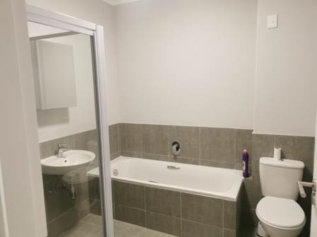 2 Bed Apartment in Athlone Park photo number 4