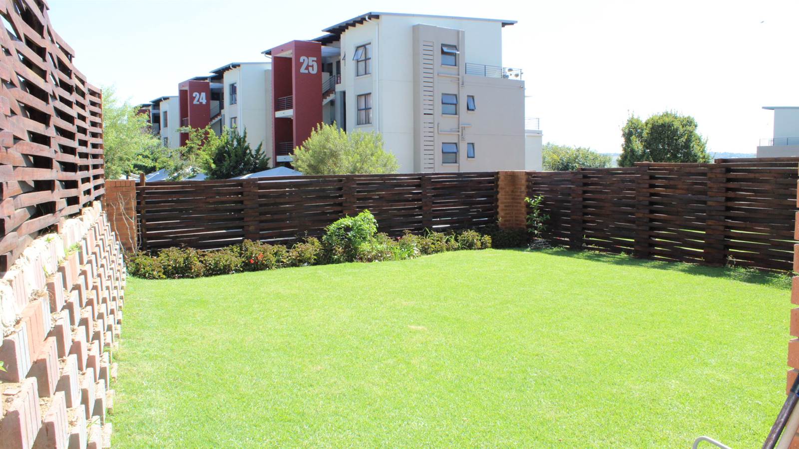 3 Bed Apartment in Fourways photo number 19