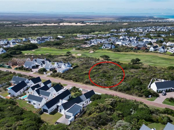 1123 m² Land available in St Francis Links