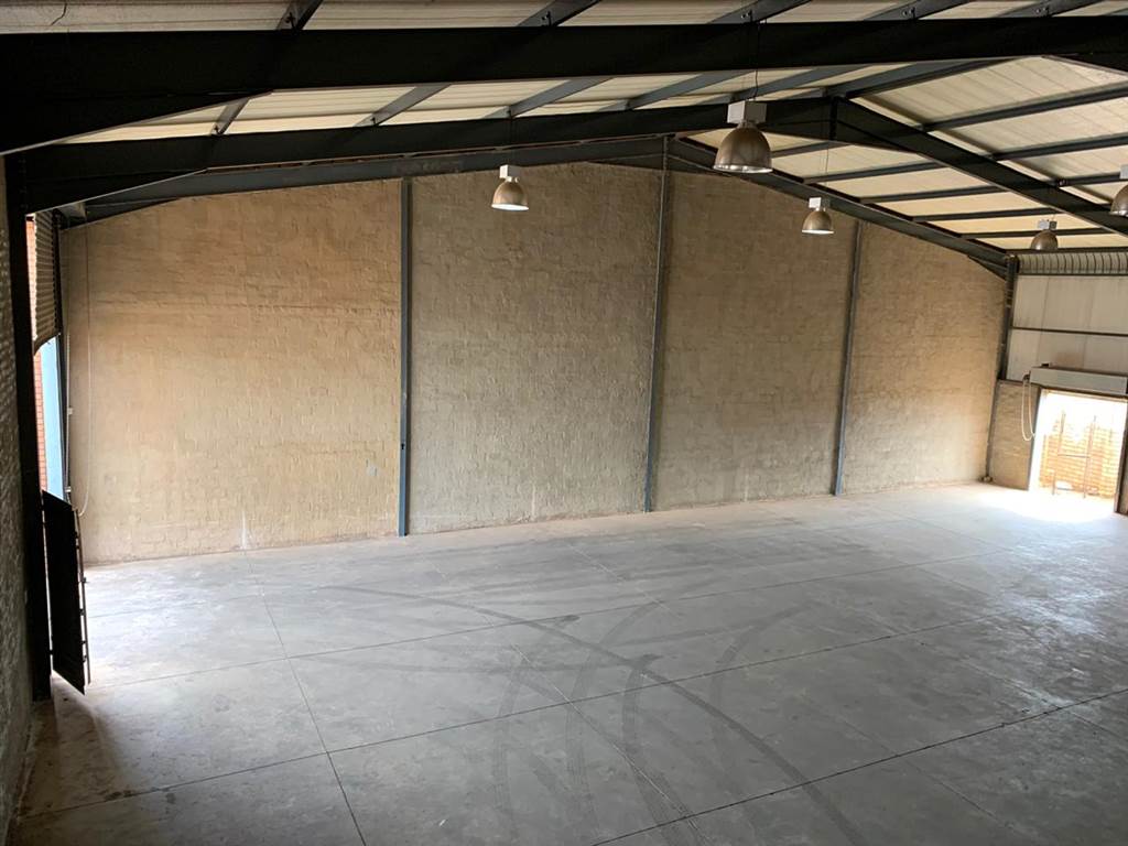 473  m² Industrial space in Rosslyn photo number 8
