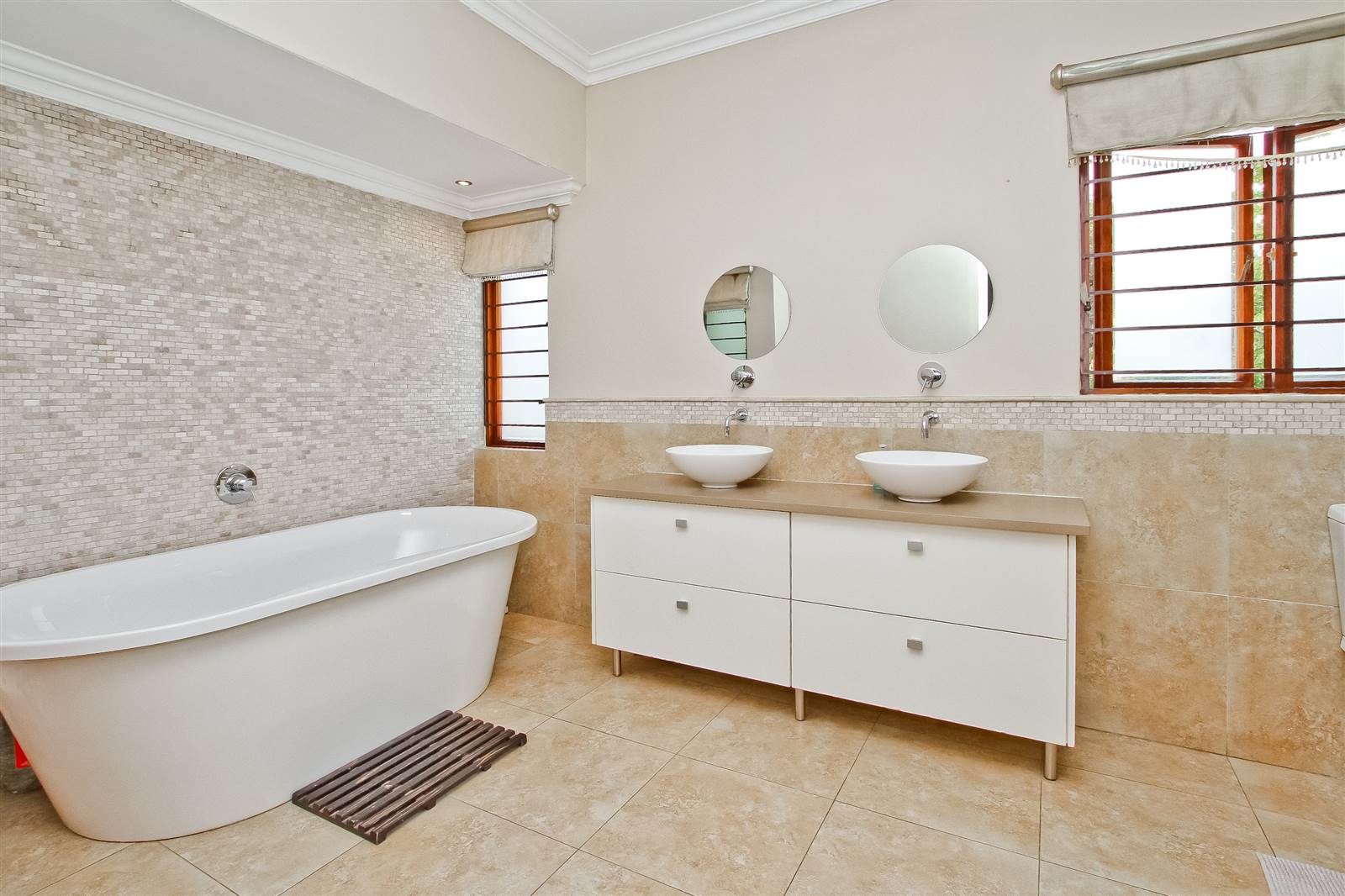 4 Bed House in Bryanston photo number 17