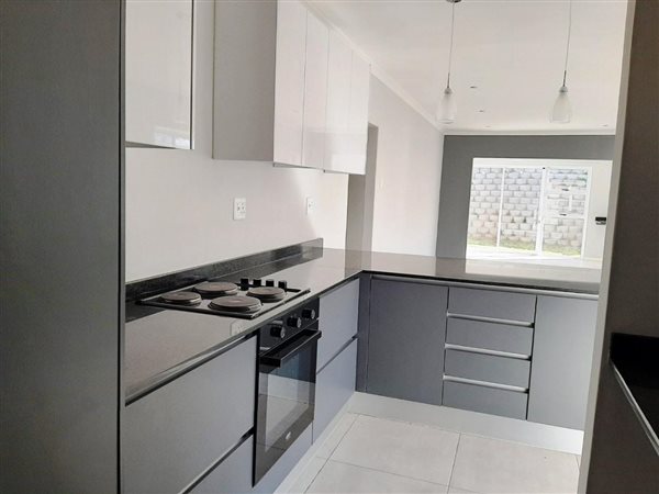 3 Bed House in Lovemore Park
