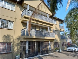 8 Bed House in Wyebank