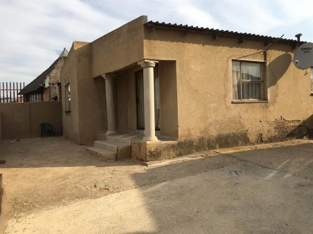 2 Bed House in Tembisa photo number 1
