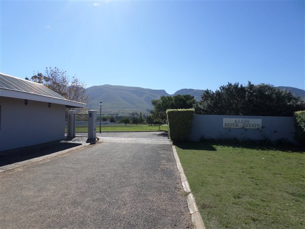 948 m² Land available in Stanford