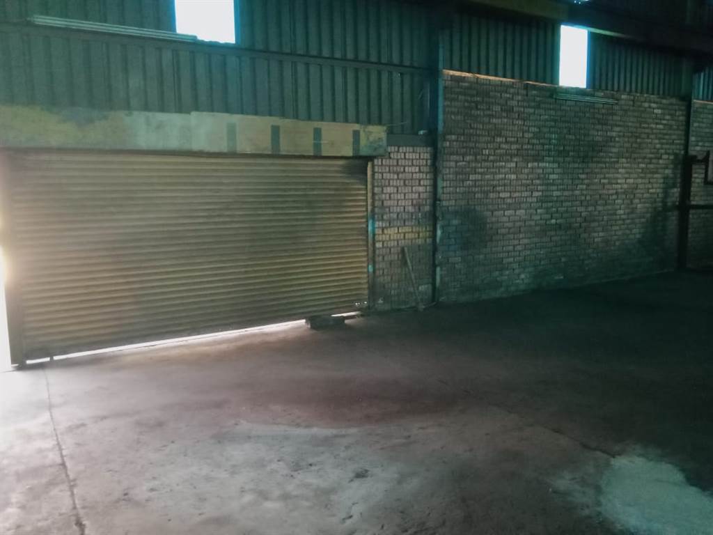 1230  m² Industrial space in Witbank Central photo number 6