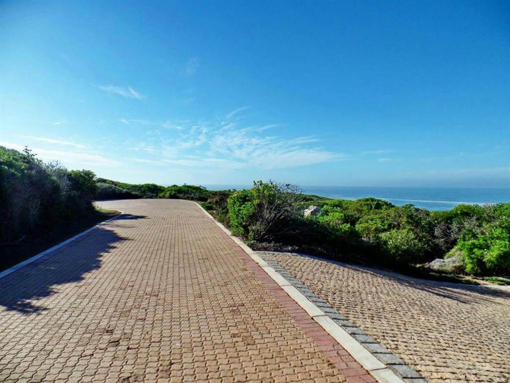 1133 m² Land available in Pinnacle Point Golf Estate photo number 2
