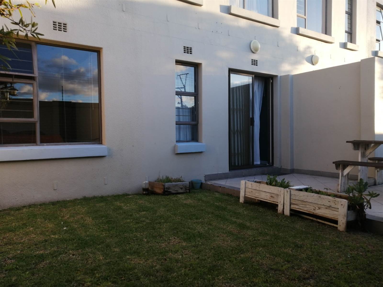 2 Bed Apartment in Parow photo number 16