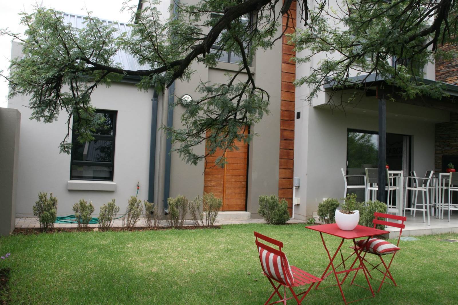 2 Bed House in Hartbeespoort Dam photo number 21