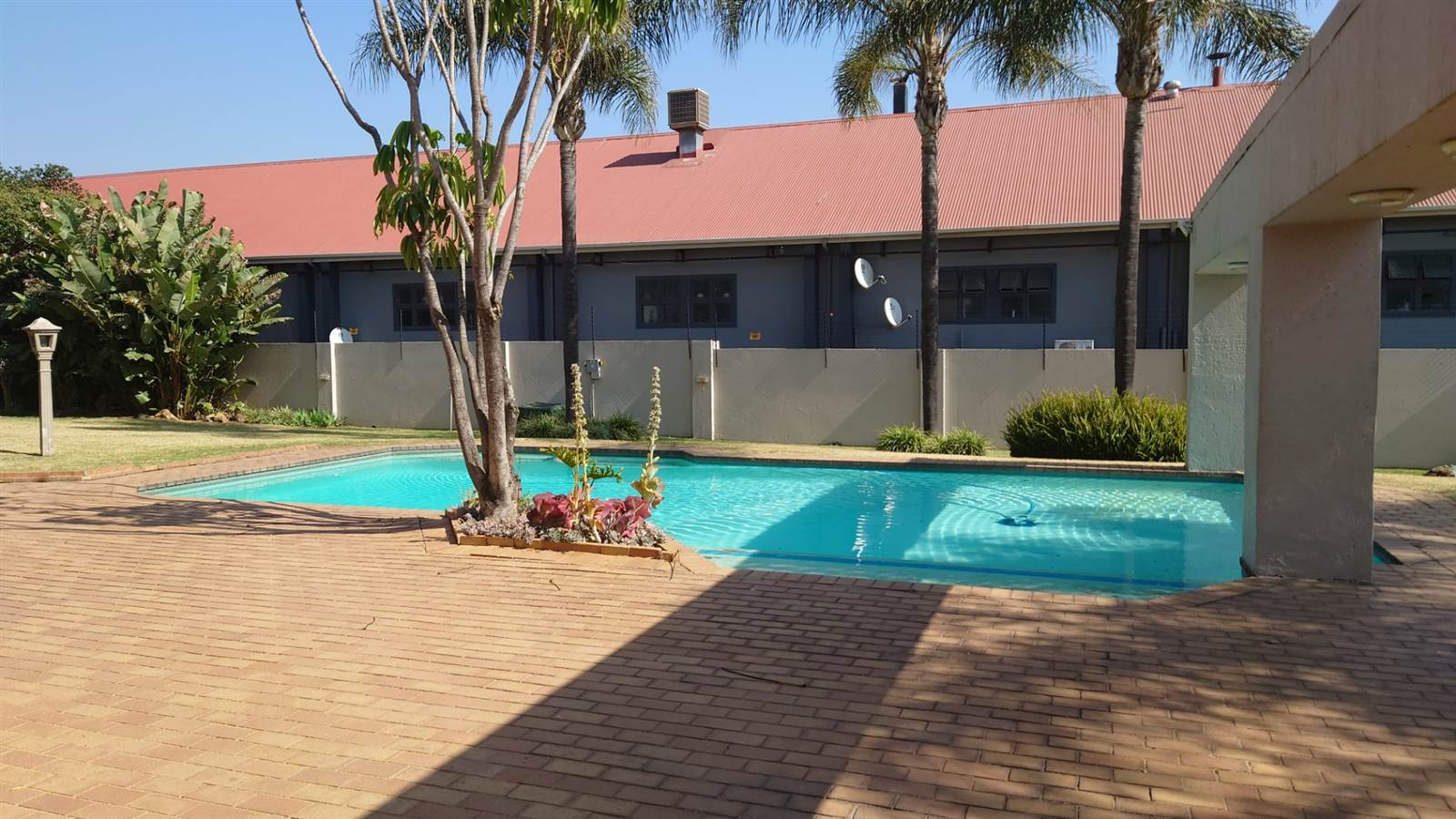 2 Bed Townhouse in Marais Steyn Park photo number 18