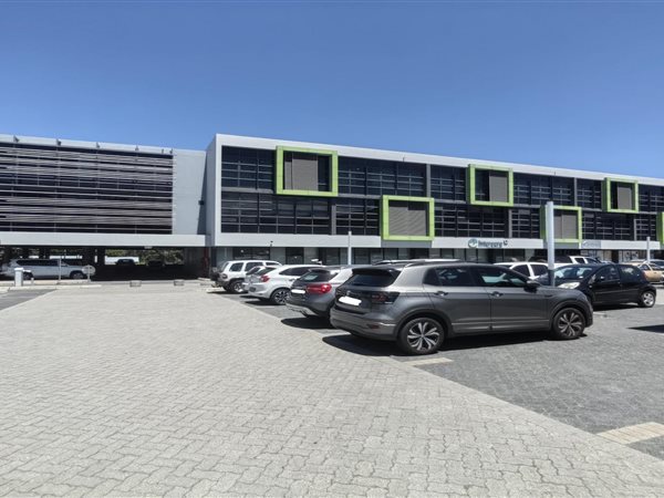 59  m² Commercial space