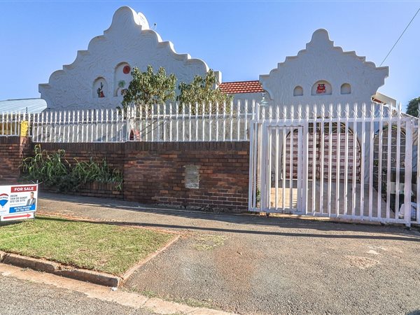 3 Bedroom House 3 Bedroom House